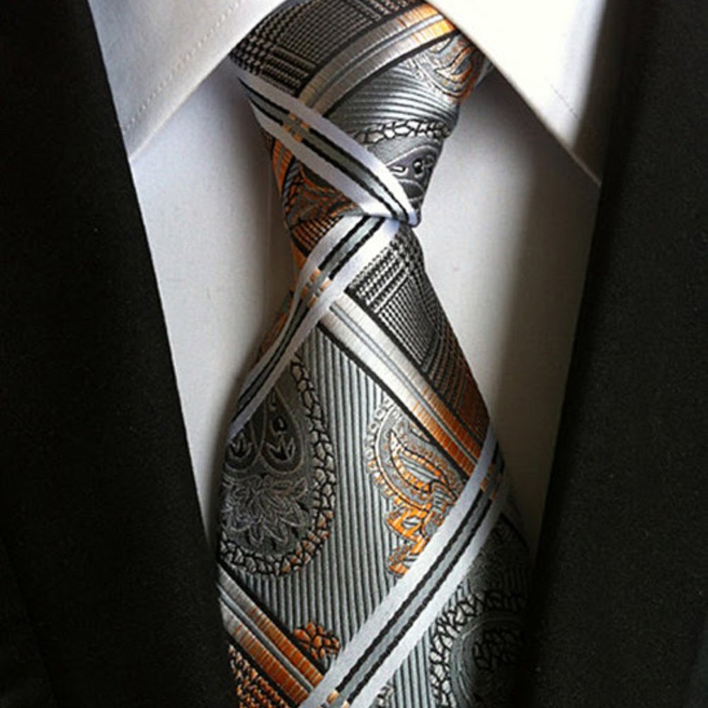Blanc Gray Paisley Men's Handmade Silk Tie
